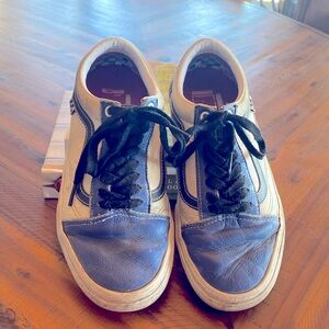 Men’s size 8.5 leather Vans